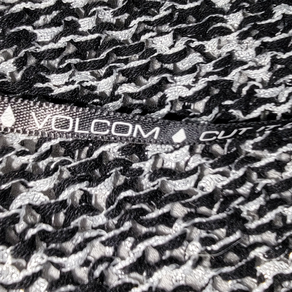 Volcom "Keepin Cozy Sweater" Black/Silver Open Weave Back Women's Size Small - Picture 3 of 12